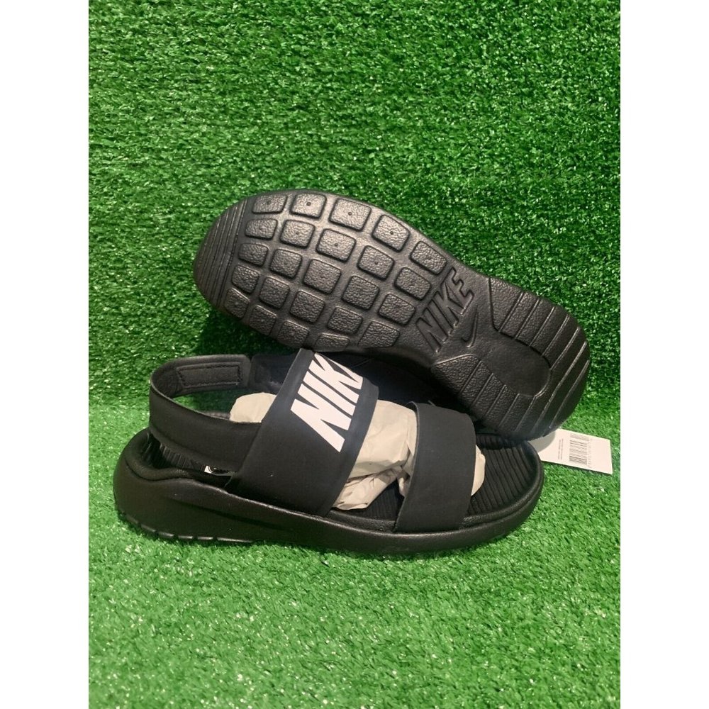 Nike Womens Tanjun sandal Black/white 882694 001 US Size 6